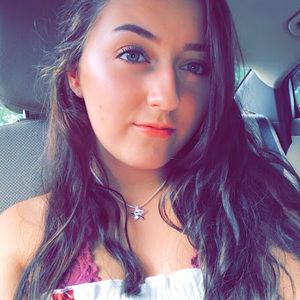 Meet your Posher, Alyssa